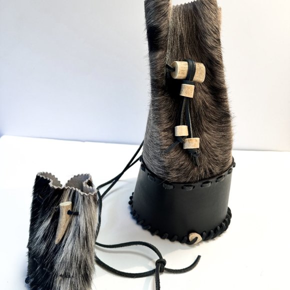 Hand made custom cowhide bucket bag - Picture 10 of 10
